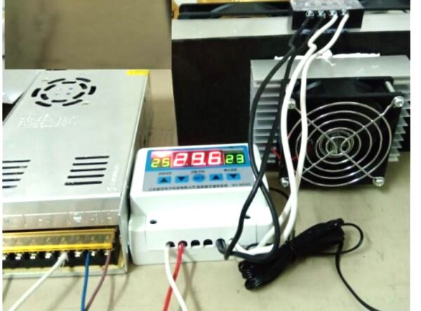 寵用用DC12V 240W 風冷式 致冷模組 吹出冷風+DC12V/30A電源供應器+溫度控制器