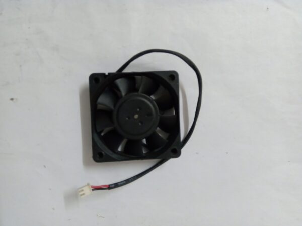 AC110V轉DC12V 5A PWM調速控制器+尺寸6*6*3.8公分風扇