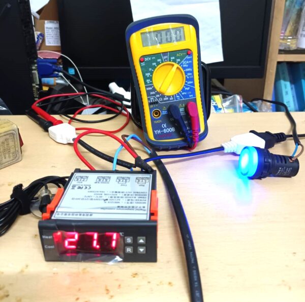 AC220V插座型冷熱切換水族溫度探頭溫度控制器,插座型溫度控制器,冷熱兩接點插座型溫度控制器