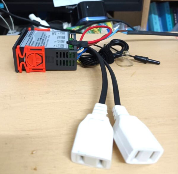 AC220V插座型冷熱切換水族溫度探頭溫度控制器,插座型溫度控制器,冷熱兩接點插座型溫度控制器