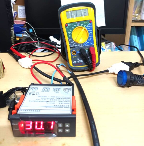 AC220V插座型冷熱切換水族溫度探頭溫度控制器,插座型溫度控制器,冷熱兩接點插座型溫度控制器