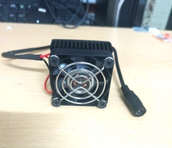 DC12V表面制冷搭配散熱風扇,手機散熱器,手機制冷器