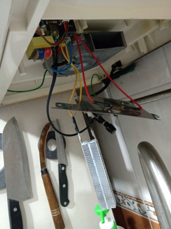 烘碗機用PTC帶電波紋陶瓷加熱器 230W,PTC加熱器,陶瓷加熱器,熱風用加熱器,烘碗機熱風加熱器